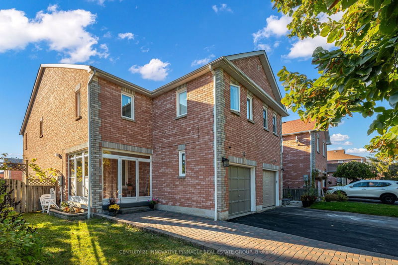 15 Thorp Cres  Ajax, L1T 3S9 | Image 1