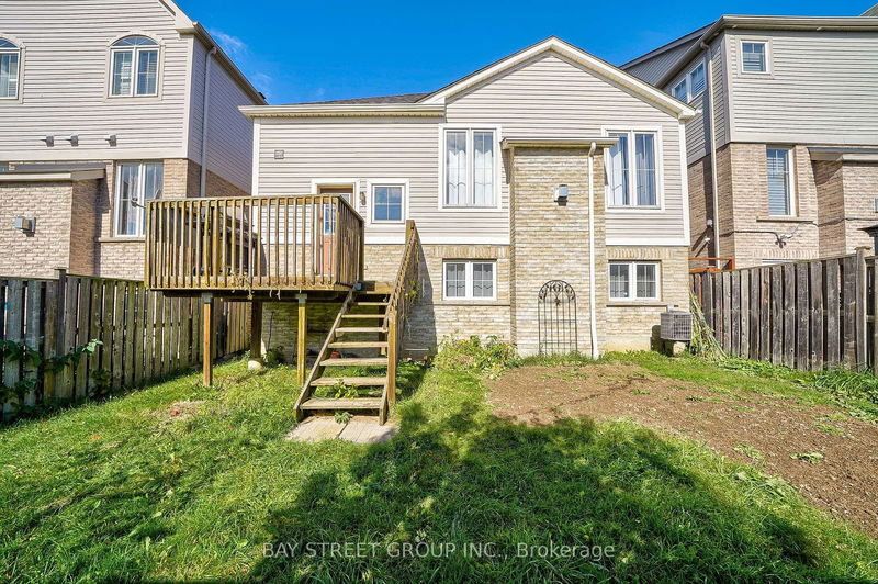 21 Loughlin Hill Cres  Ajax, L1Z 1P8 | Image 36