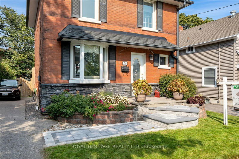 216 Gliddon Ave  Oshawa, L1H 1Y8 | Image 2