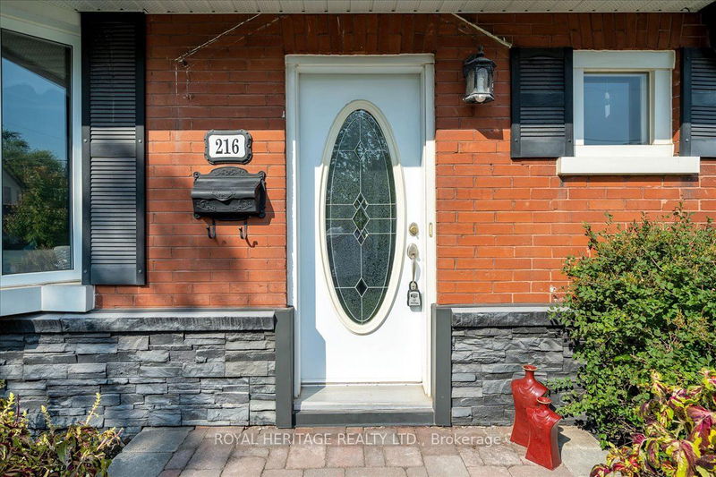 216 Gliddon Ave  Oshawa, L1H 1Y8 | Image 3