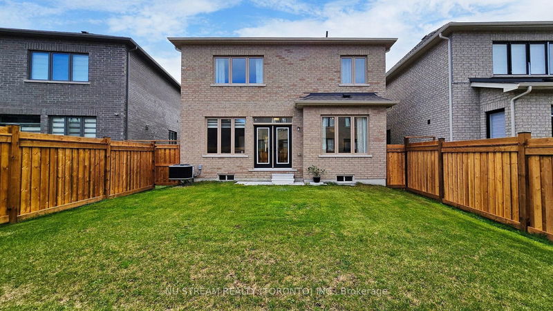 64 Beaverdams Dr  Whitby, L1P 0K9 | Image 39