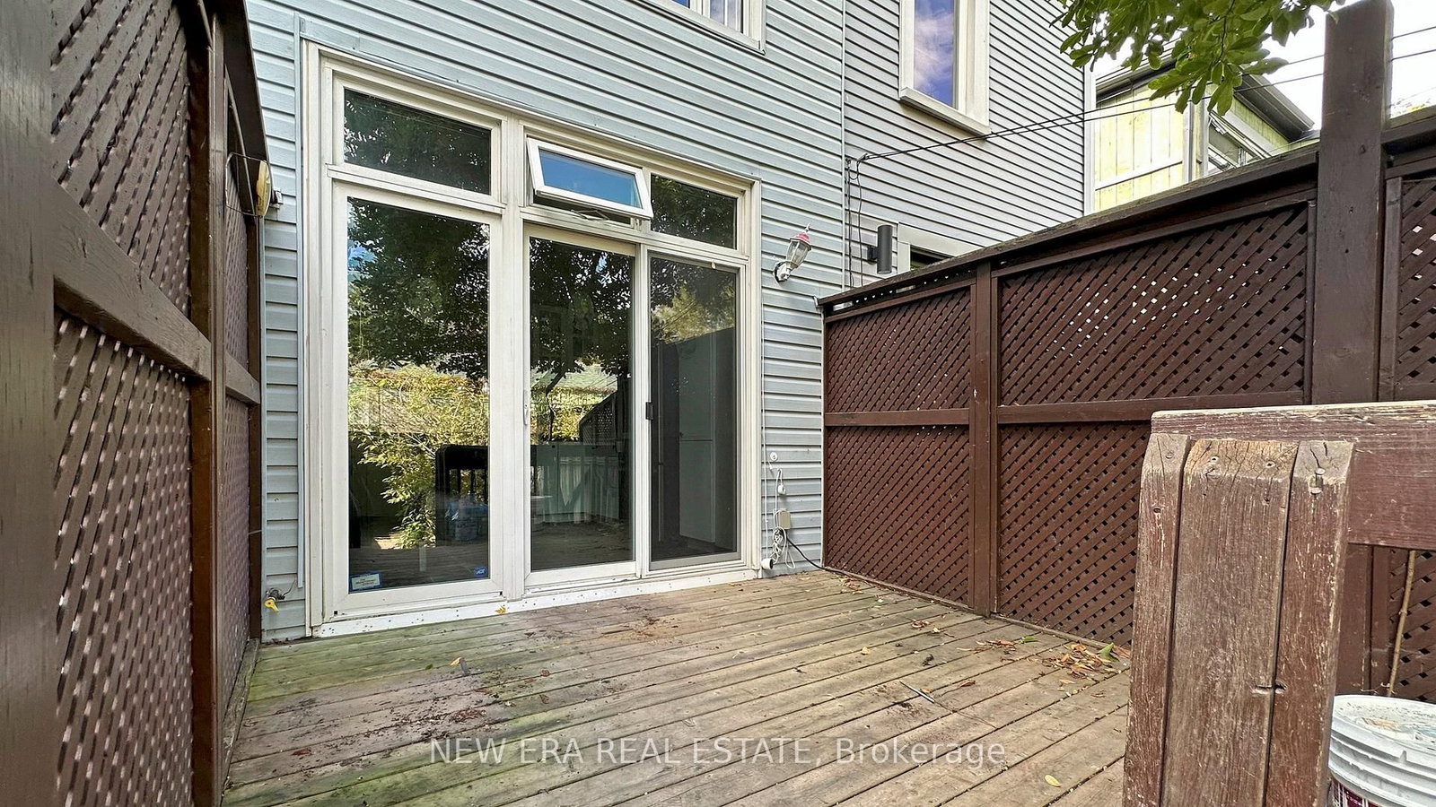Listing Image 17