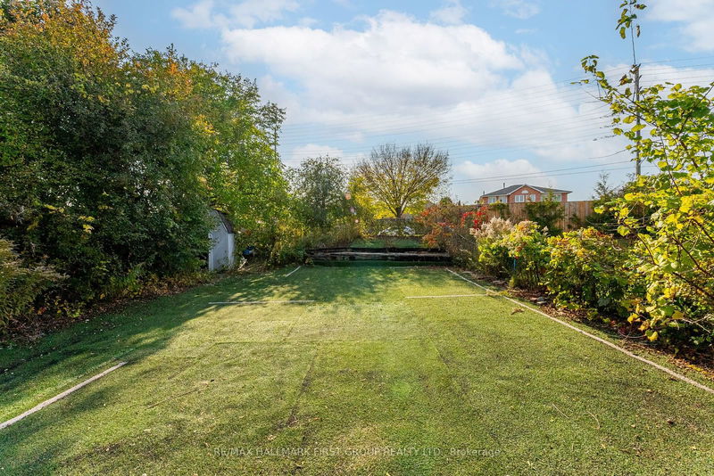 1874 Pinecreek Crt  Pickering, L1V 3R4 | Image 37