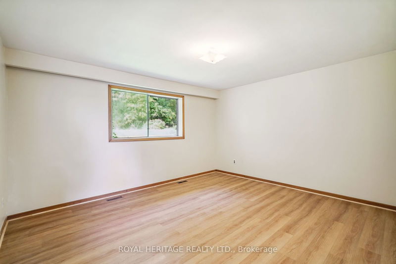 18 Grandor Crt  Toronto, M1E 1E1 | Image 12