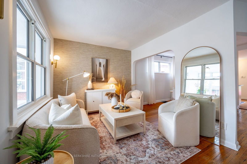 672 Milverton Blvd  Toronto, M4C 1X9 | Image 3