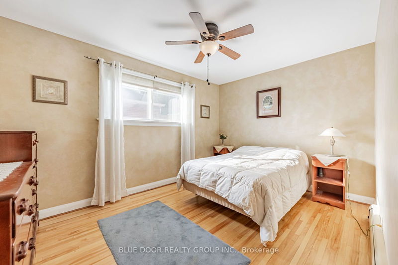 82 Cedarcrest Blvd  Toronto, M4B 2P3 | Image 15