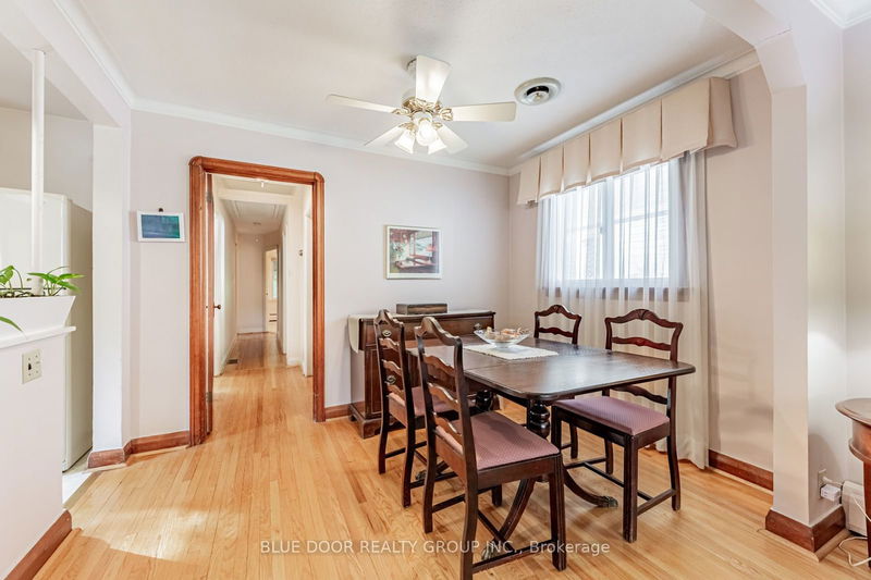 82 Cedarcrest Blvd  Toronto, M4B 2P3 | Image 7