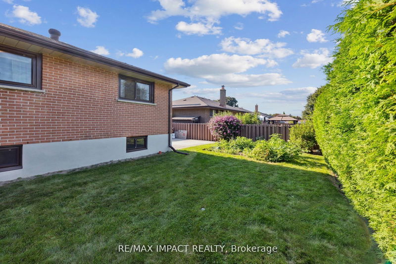 305 Poplar St  Oshawa, L1H 6P6 | Image 32