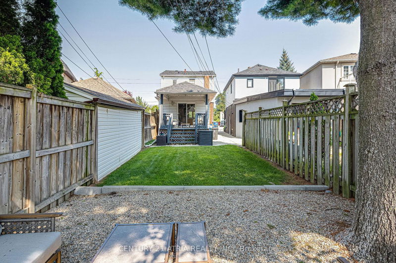 458 Donlands Ave  Toronto, M4J 3S5 | Image 31