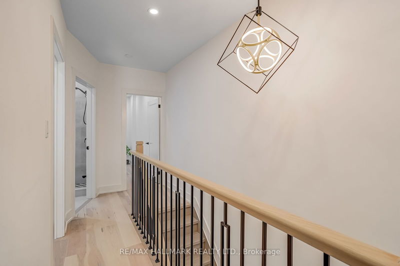 88 Greenwood Ave  Toronto, M4L 2P6 | Image 19