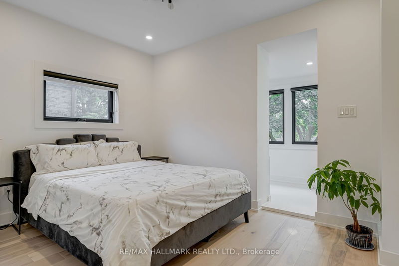 88 Greenwood Ave  Toronto, M4L 2P6 | Image 20