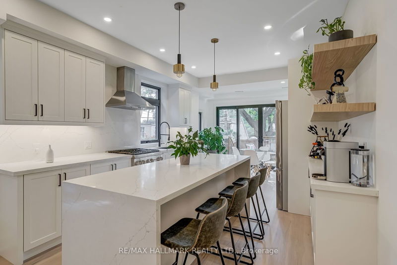 88 Greenwood Ave  Toronto, M4L 2P6 | Image 8