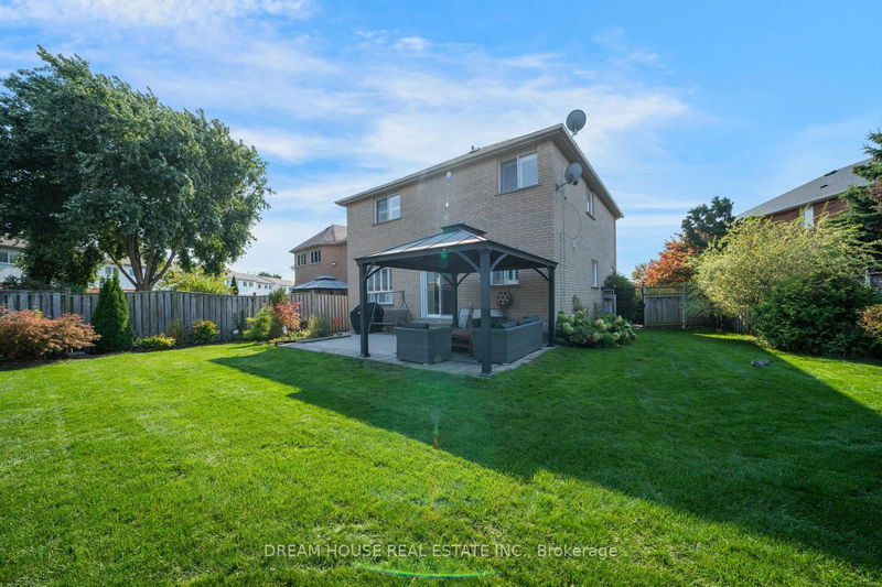 1572 Nipissing Crt  Pickering, L1V 6T9 | Image 39