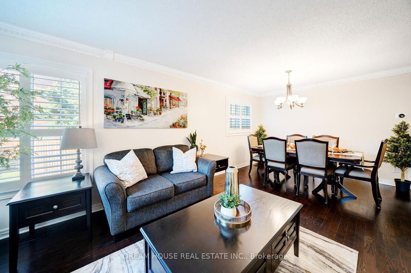 1572 Nipissing Crt  Pickering, L1V 6T9 | Image 9