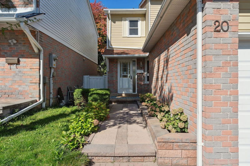 20 Scarfair Ptwy  Toronto, M1B 4E8 | Image 3