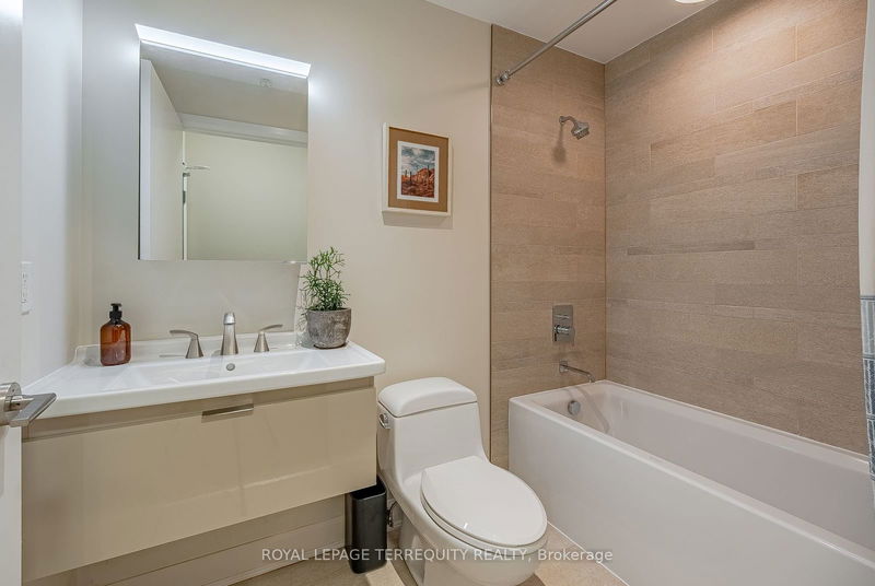  203 - 580 Kingston Rd  Toronto, M4E 1P9 | Image 24