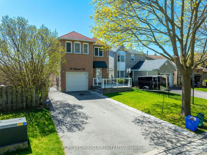 41 Fieldview Cres  Whitby, L1N 8B5 | Image 2