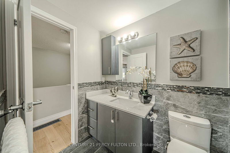 104 Shady Hollow Dr  Toronto, M1V 2L8 | Image 16