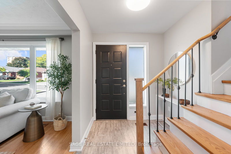 47 Janet Blvd  Toronto, M1R 1H7 | Image 2