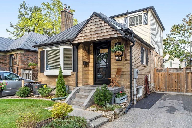 43 White Birch Rd  Toronto, M1N 3A7 | Image 2