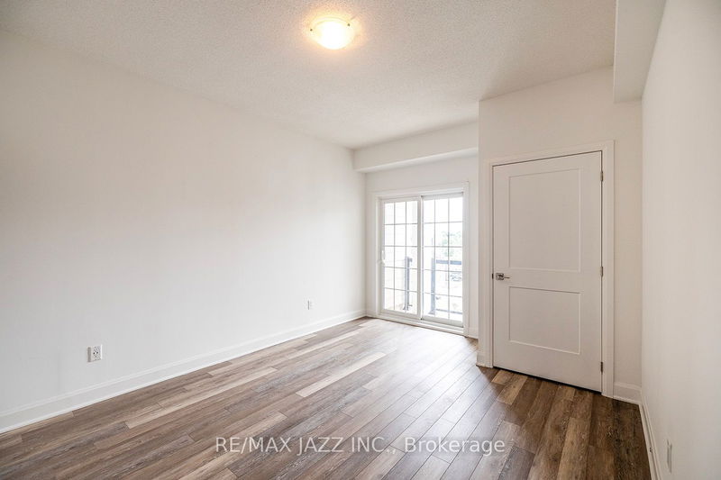  401 - 50 Lakebreeze Dr  Clarington, L1B 0V9 | Image 10