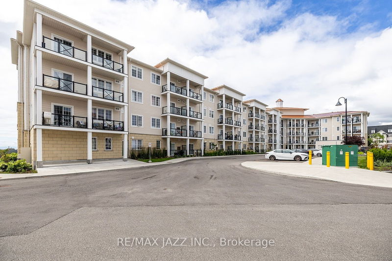  401 - 50 Lakebreeze Dr  Clarington, L1B 0V9 | Image 4