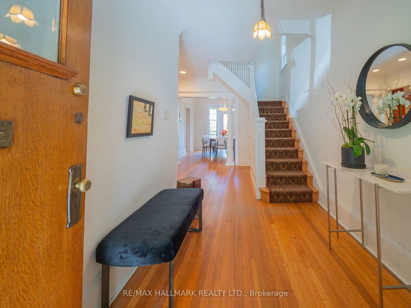 28 Fairview Blvd  Toronto, M4K 1L9 | Image 3