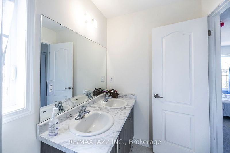 517 Old Harwood Ave  Ajax, L1Z 0V2 | Image 14