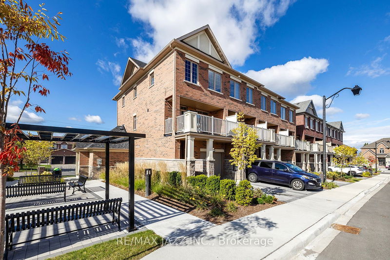 517 Old Harwood Ave  Ajax, L1Z 0V2 | Image 2