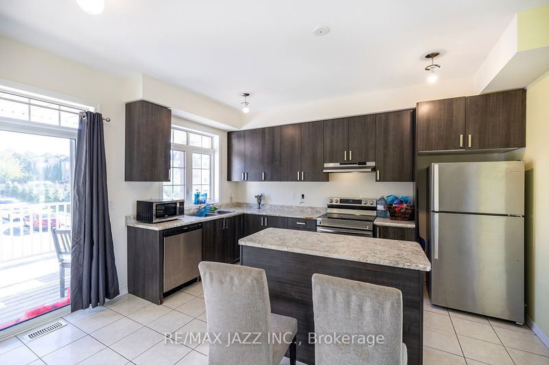 517 Old Harwood Ave  Ajax, L1Z 0V2 | Image 8