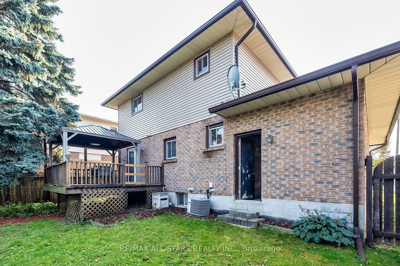 3 Applewood Cres  Scugog, L9L 1G7 | Image 24