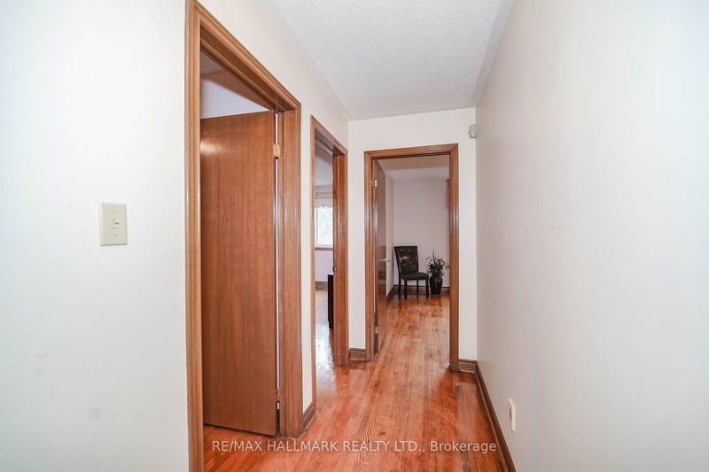 40 Aragon Ave  Toronto, M1T 1X7 | Image 15