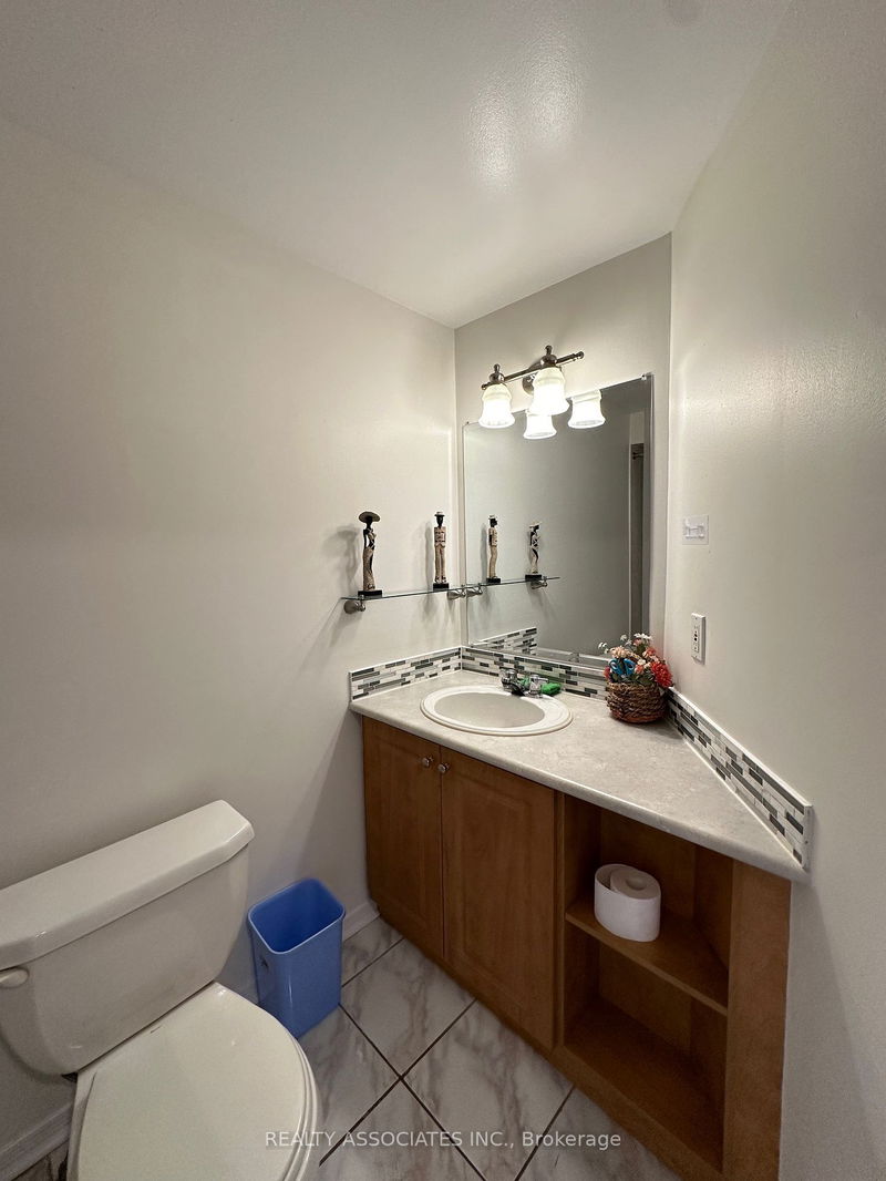 56 crockamhill Dr  Toronto, M1S 3H1 | Image 18