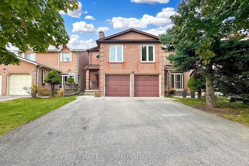 16 Whiteleaf Cres  Toronto, M1V 3G2 | Image 1