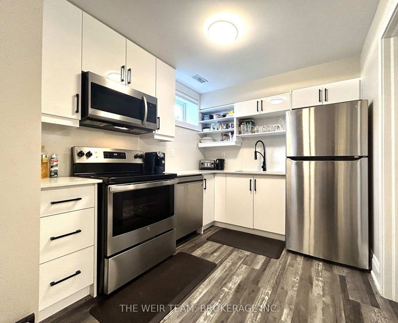 home for lease on Lower-31 Heyworth Crescent