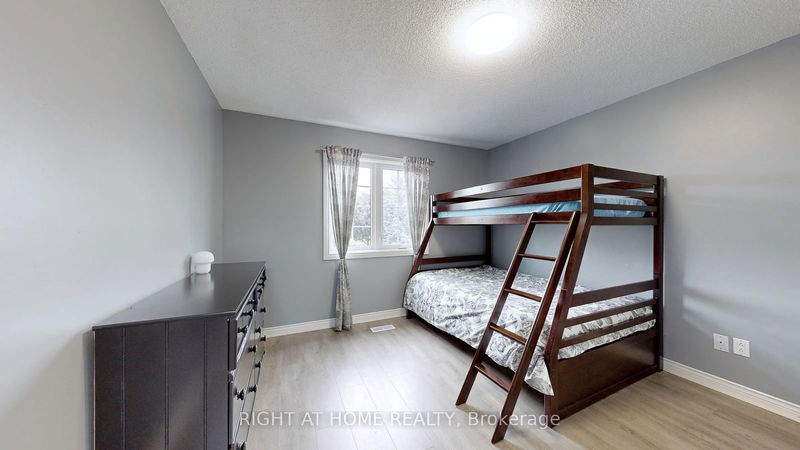 893 Sundance Circ  Oshawa, L1J 8P1 | Image 28