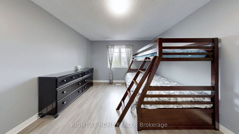 893 Sundance Circ  Oshawa, L1J 8P1 | Image 29