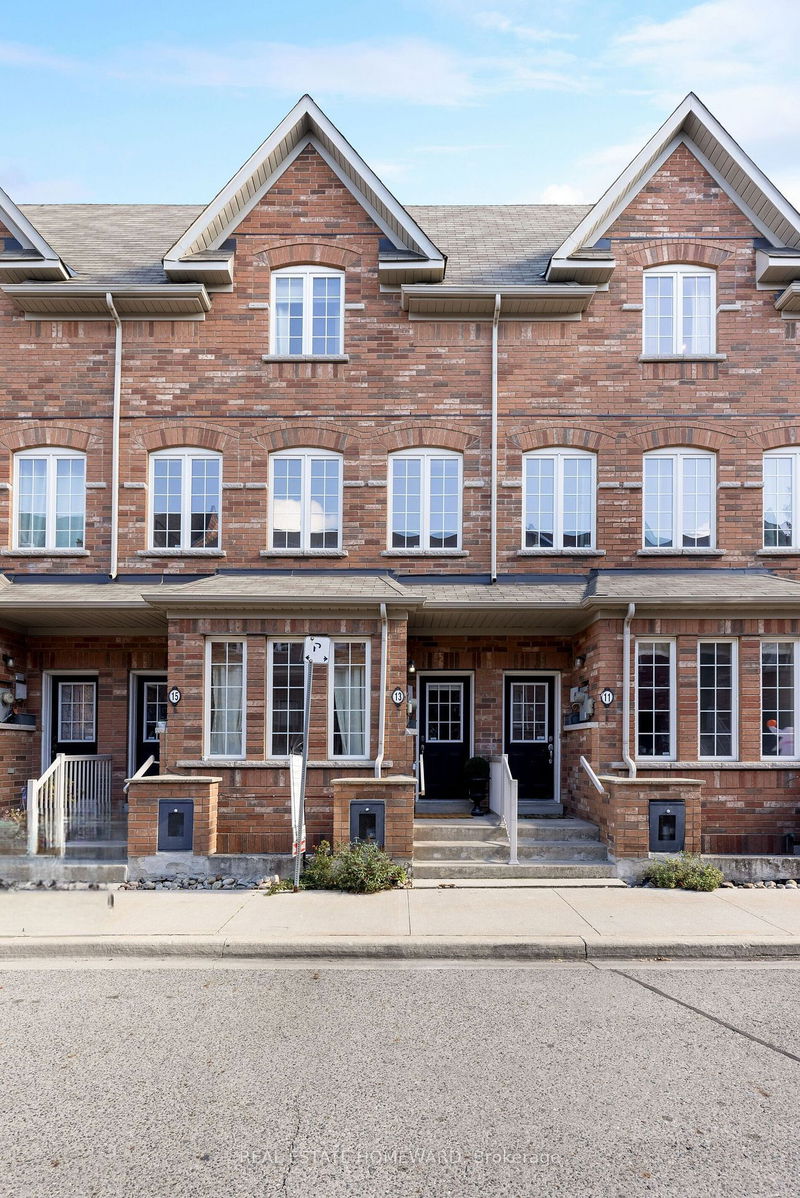 13 Philpott Gdns  Toronto, M4E 0A8 | Image 2