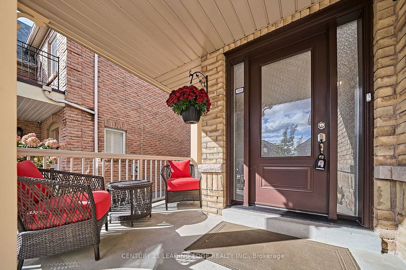 20 Nieuwendyk St  Whitby, L1P 1V3 | Image 2