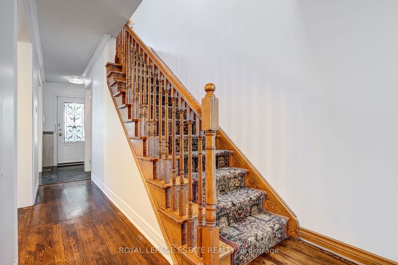 187 Holborne Ave  Toronto, M4C 2R7 | Image 13