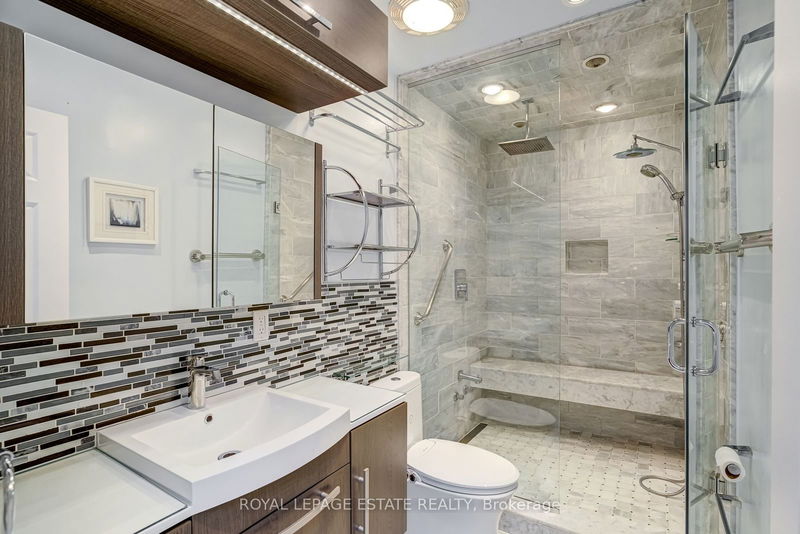 187 Holborne Ave  Toronto, M4C 2R7 | Image 22