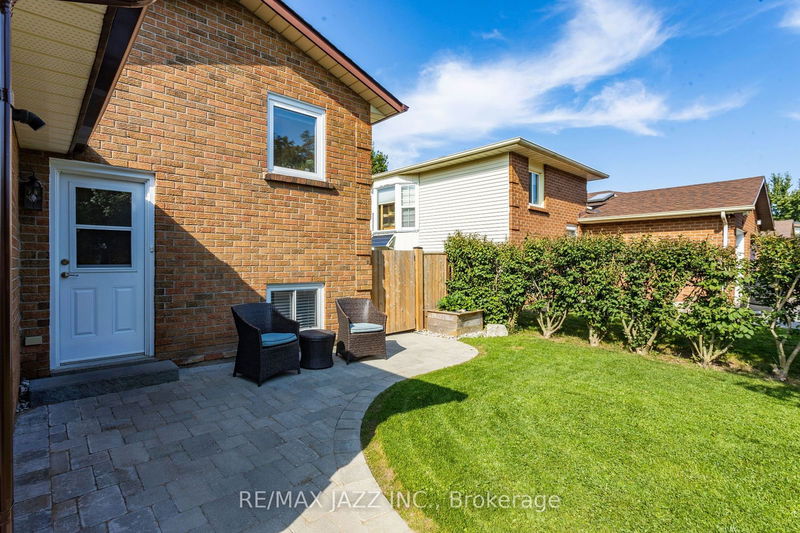 54 Hartsfield Dr  Clarington, L1E 1L8 | Image 3