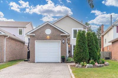 24 Habitant Cres  Whitby, L1P 1E2 | Image 1