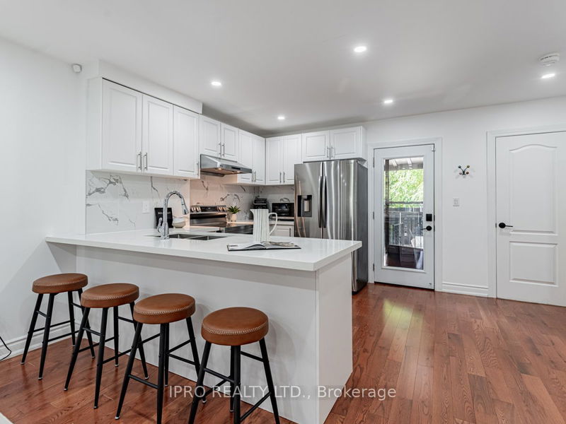 572 Coxwell Ave  Toronto, M4C 3B6 | Image 12