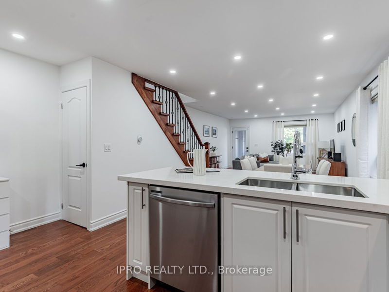 572 Coxwell Ave  Toronto, M4C 3B6 | Image 17