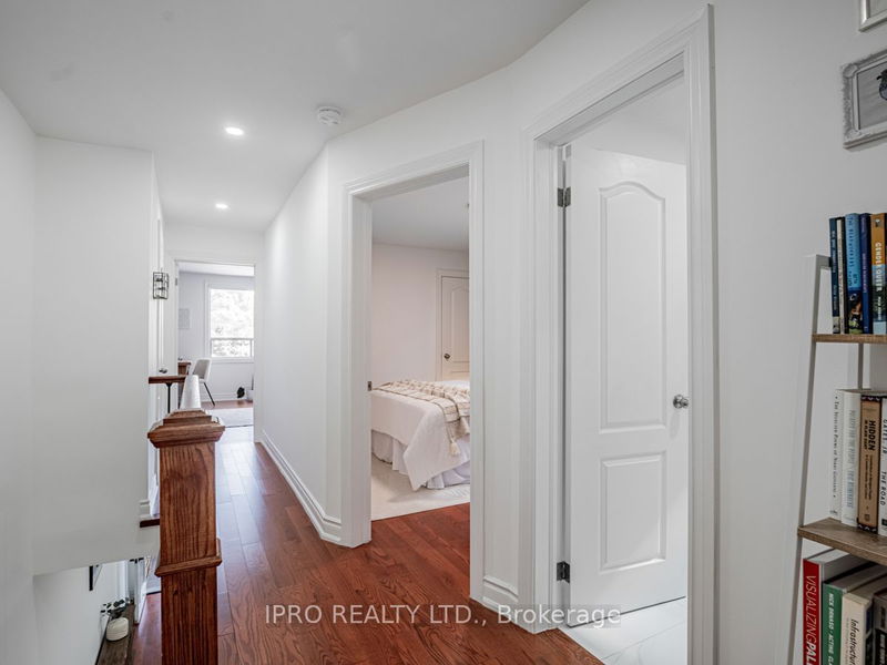 572 Coxwell Ave  Toronto, M4C 3B6 | Image 20