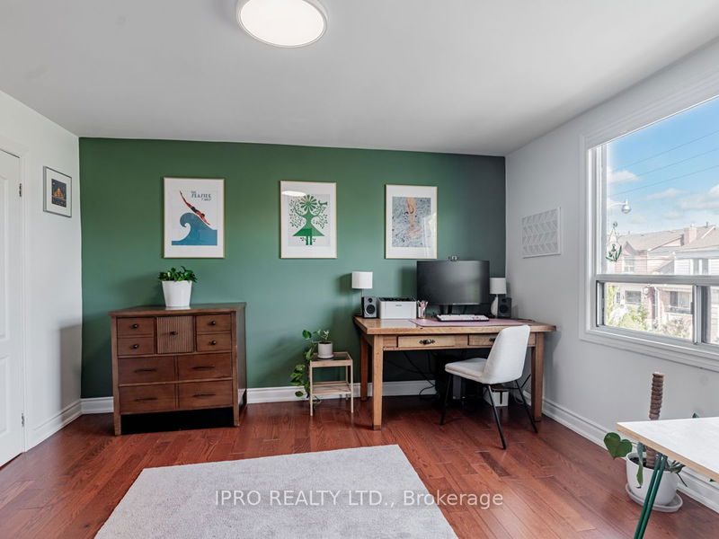 572 Coxwell Ave  Toronto, M4C 3B6 | Image 22