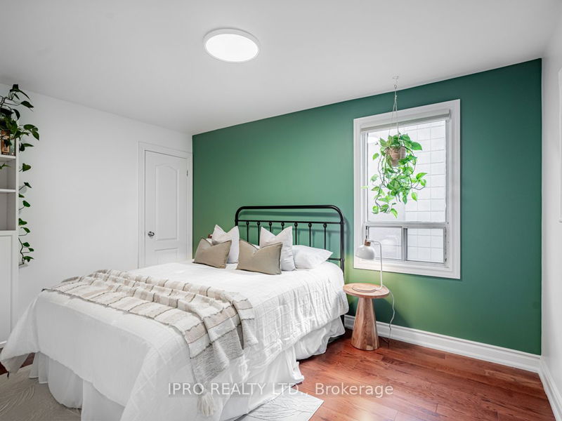 572 Coxwell Ave  Toronto, M4C 3B6 | Image 25