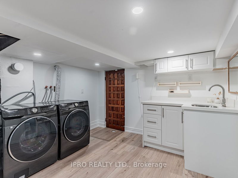 572 Coxwell Ave  Toronto, M4C 3B6 | Image 32