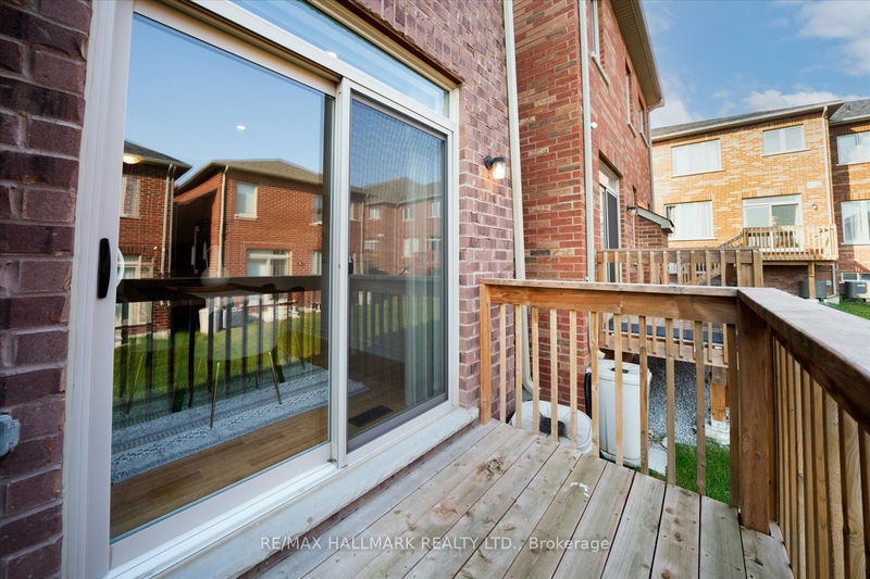 1192 Enchanted Cres  Pickering, L1X 0G9 | Image 38